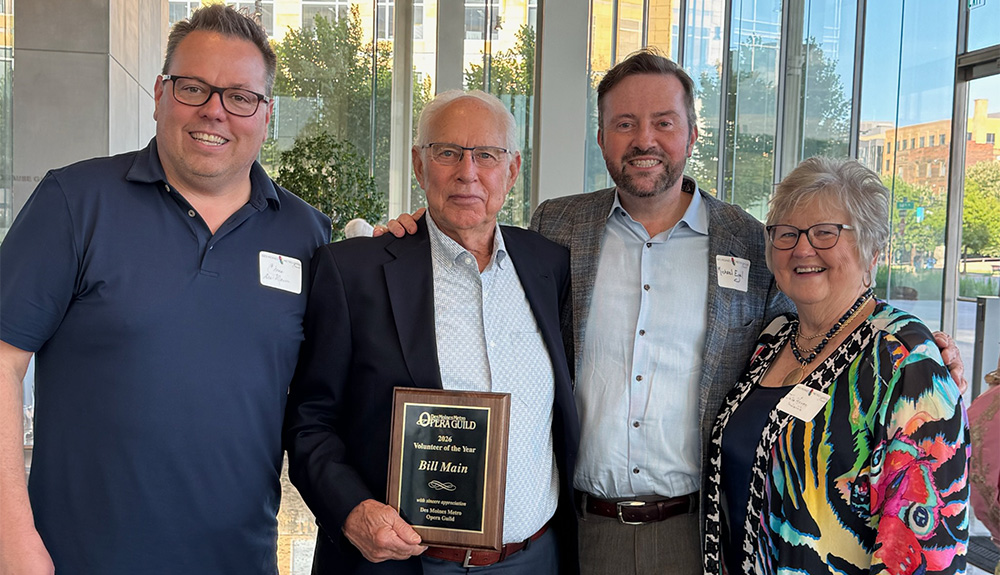 DMMO Honors Bill Main as Volunteer of the Year